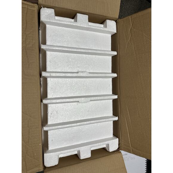 Danbury Mint Charlie Brown Peanuts Christmas Candelabra NEVER USED - Picture 8 of 8